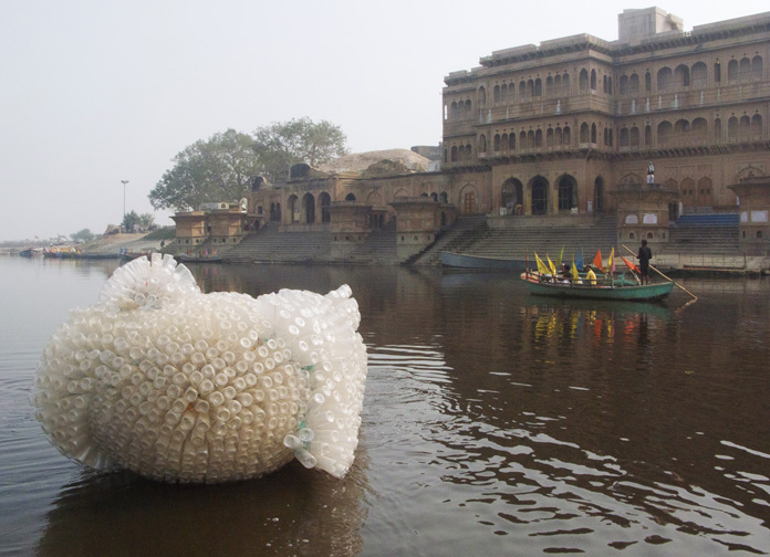 mica_under_cover_Anne Percoco-"Indras_Cloud—Keshi Ghat"-Vrindavan_India_2008