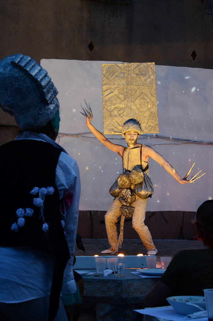 Transmodern_2012_FEAST_Laubner_9330